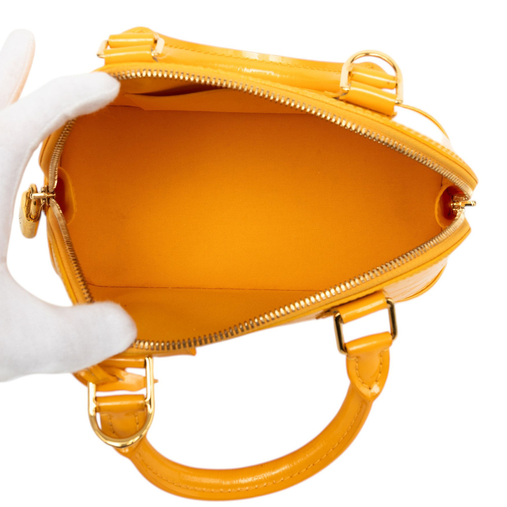 Pre-Loved Louis Vuitton Monogram Vernis Alma BB - Picture 4 of 7